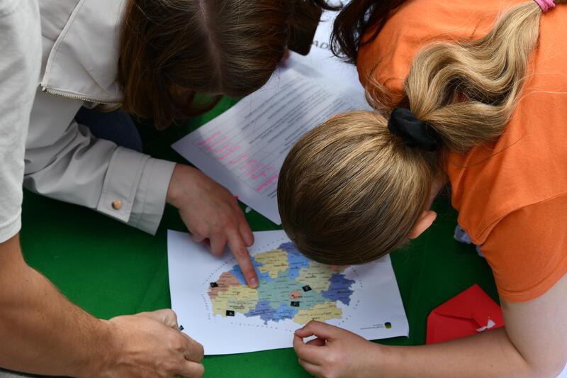 Powiększ obraz: Statystyczne lato 2026